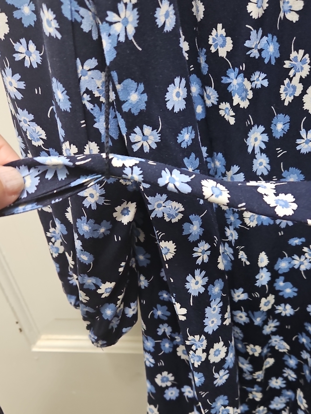 Tommy Hilfiger Navy Dress with Light Blue Floral Print XL - Picture 8 of 10